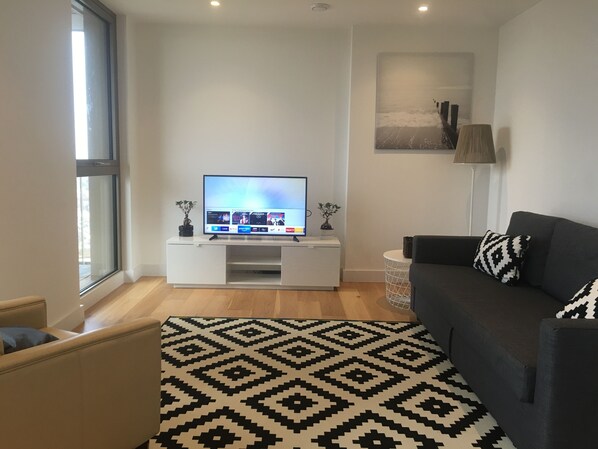 TV - STUNNING SERVICED APARTMENT***** (Croydon)