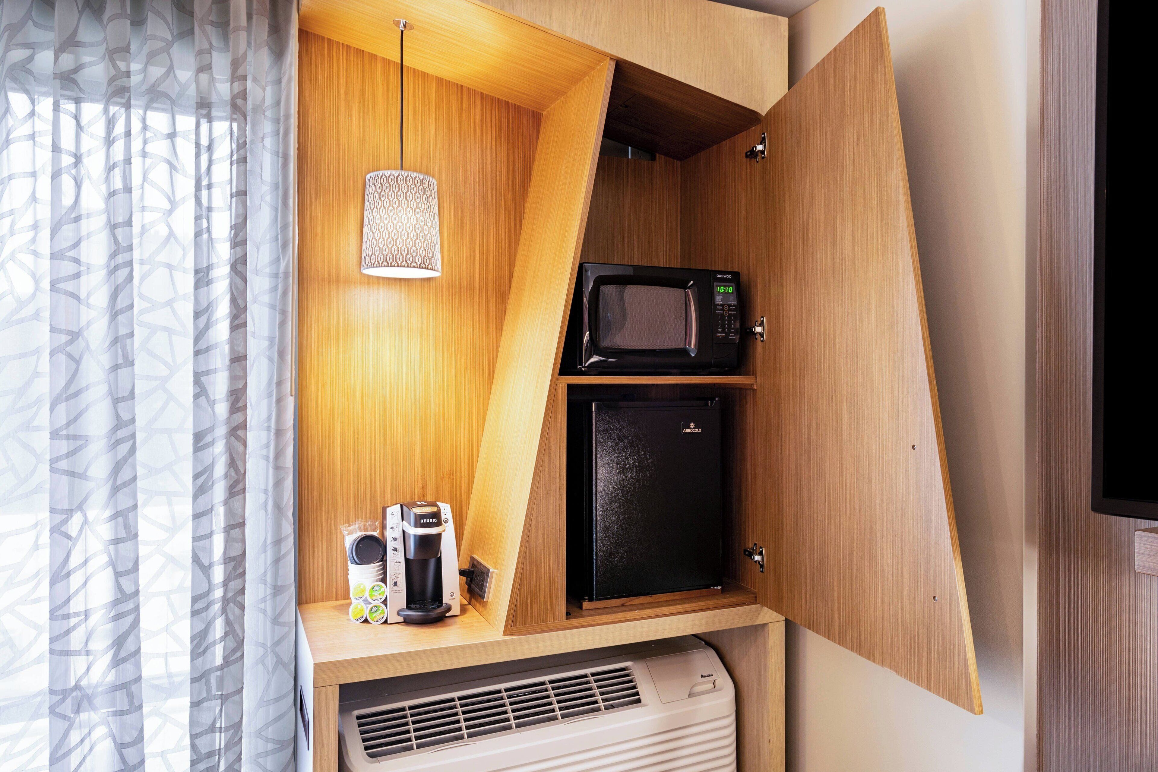 1 bedroom, desk, laptop workspace, blackout curtains