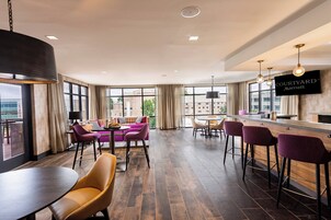 2 bares, bar en la azotea