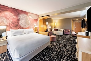 Suite, 1 trÚs grand lit et 1 canapé-lit