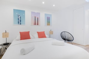 3 bedrooms, iron/ironing board, travel crib, WiFi - Hedonist House - Design Loft Design in  Heart of Paris ! (Paris)