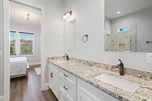 Shower, towels