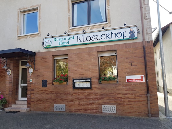 Entrée de l’hébergement