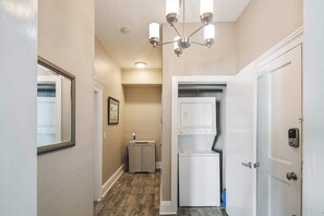 Interior - Duval Dream Loft - On Duval street (Key West)