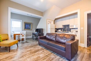 TV, offices - Duval Dream Loft - On Duval street (Key West)