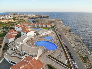 3 outdoor pools, sun loungers - RVHotels Sea Club Menorca (Ciutadella de Menorca)