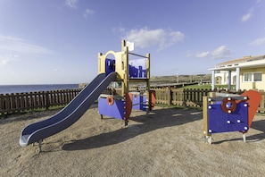 Area giochi per bambini (all'aperto)