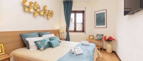 3 habitaciones, tabla de planchar con plancha, wifi y ropa de cama