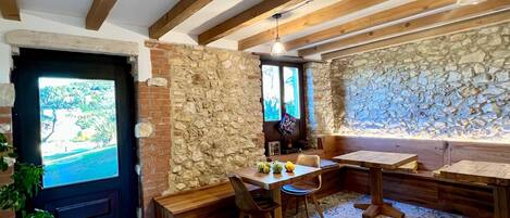 Free daily full breakfast