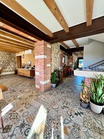 Desayuno completo incluido todos los días 