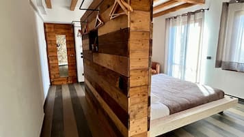 Luxury Double Room | In-room safe, free WiFi, bed sheets