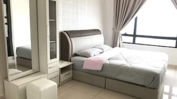2 bedrooms, Egyptian cotton sheets, premium bedding, down duvets