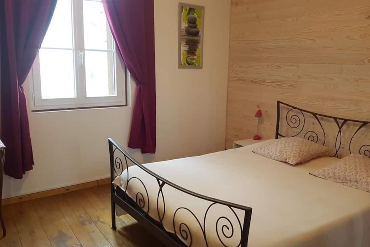 Double Room | Free WiFi, individually decorated, individually furnished, bed sheets