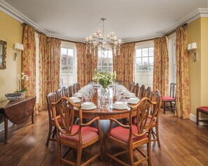 Dining - Georgian style mansion sleeps 16-18 (South Cheriton)