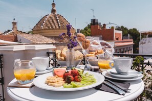 Dagelijks ontbijtbuffet (toeslag)