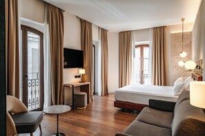 Premium bedding, down comforters, memory foam beds, minibar - Hotel Vincci Selección Unuk 5* GL (Seville)