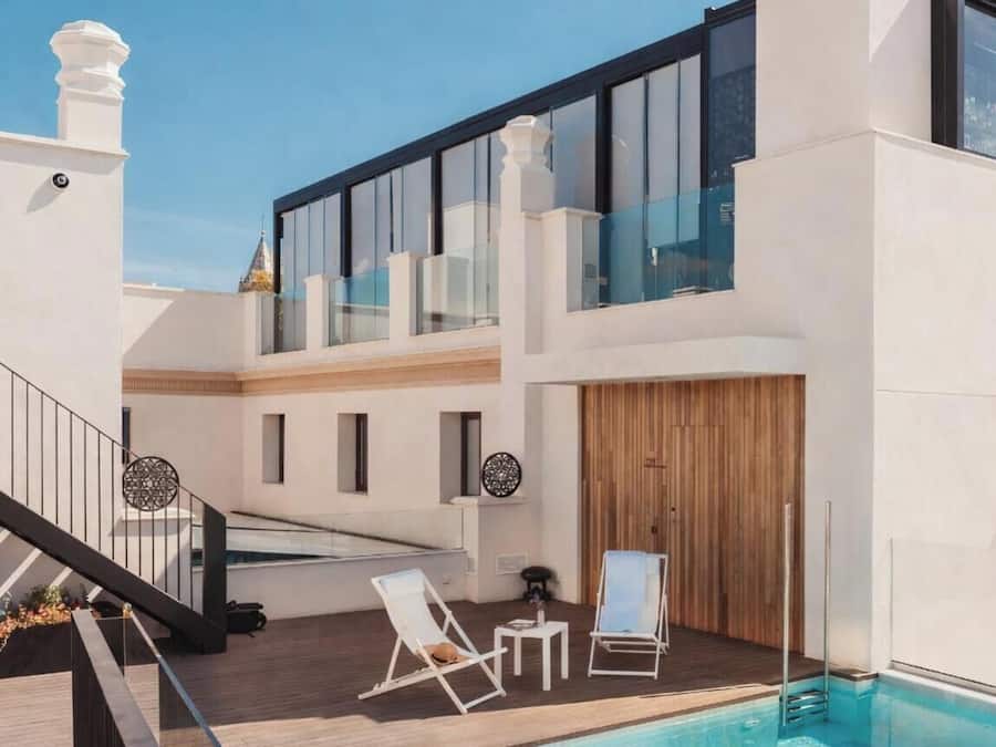 Outdoor pool, open 10:00 AM to 8:00 PM, pool loungers