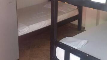 Sextuple Room | Free WiFi, bed sheets