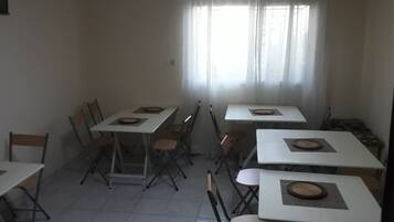 Free daily cooked-to-order breakfast