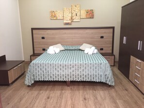 Deluxe-Doppel- oder -Zweibettzimmer