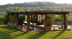 Outdoor dining - Wonderful private villa for 8 people with A/C, WIFI, private pool and TV (Bibbiena)