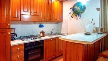 Frigorifero, lavastoviglie, tostapane