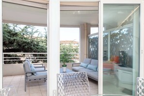 Terrace/patio - MARTINEZ HOTEL AREA: Modern 3 bedrooms w/ terrace (Cannes)