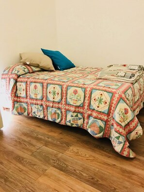 Appartamento, 1 camera da letto | 1 camera, ferro/asse da stiro, lenzuola