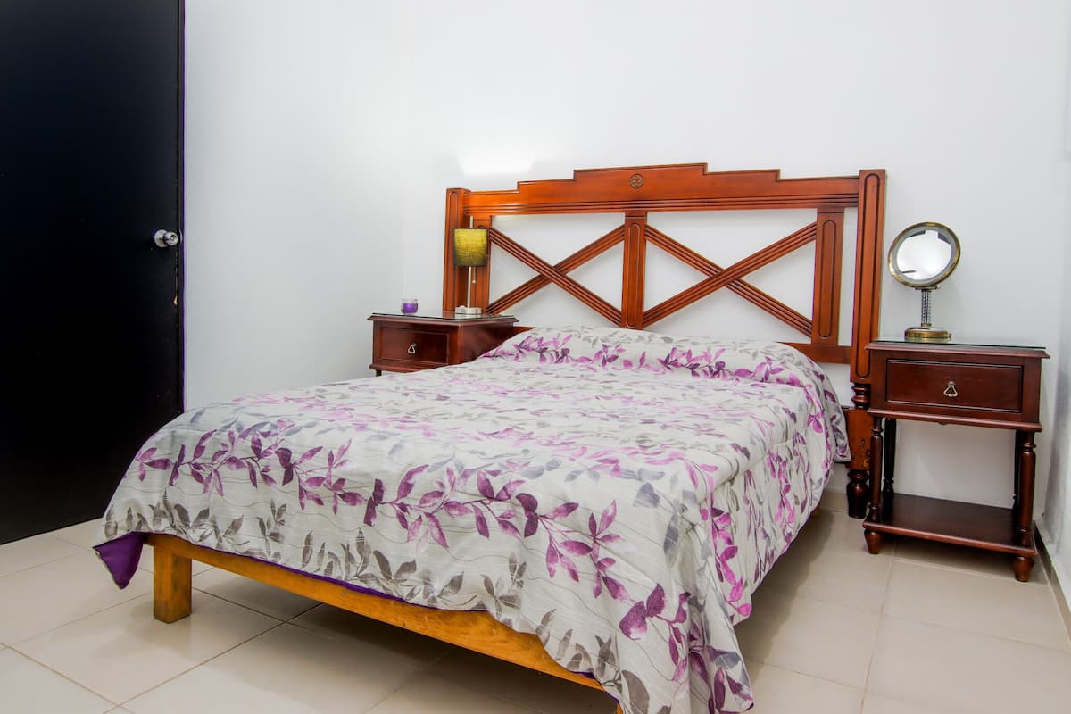 Standard Studio Suite, 1 Double Bed with Sofa bed, Kitchenette | Iron/ironing board, free WiFi, bed sheets