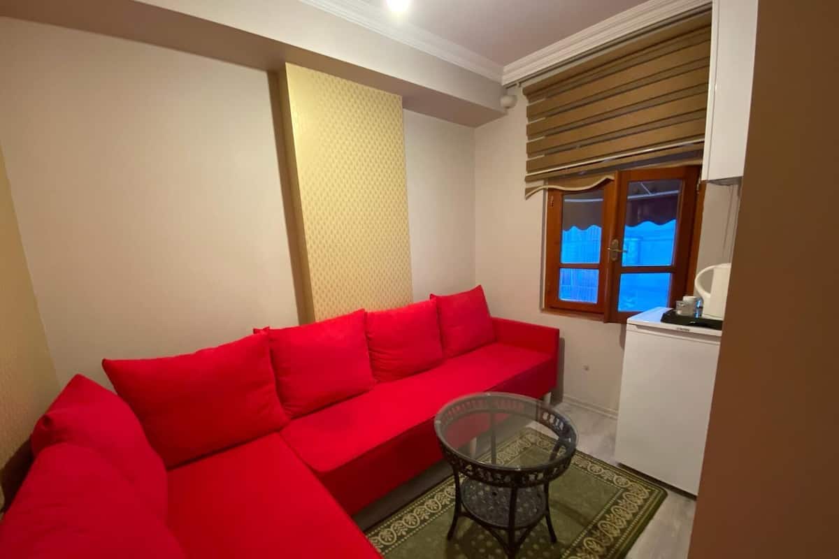Triple Room | Premium bedding, in-room safe, desk, laptop workspace