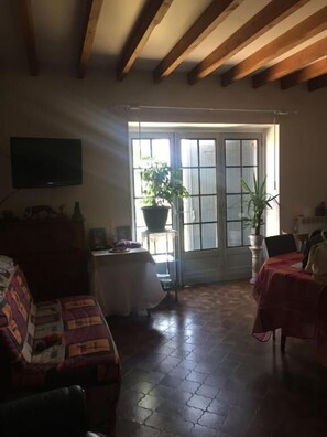 Una televisión