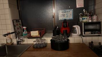 雪櫃、微波爐、爐具、廚房用具/餐具/器皿