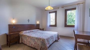 1 habitación, caja de seguridad en la habitación y cuna de viaje
