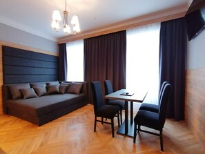 Exclusive-Apartment, Balkon, Stadtblick (Top 22)