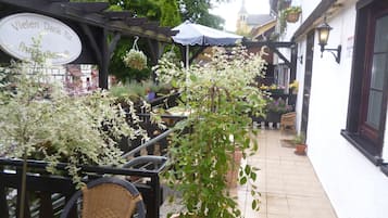 Pintu masuk properti