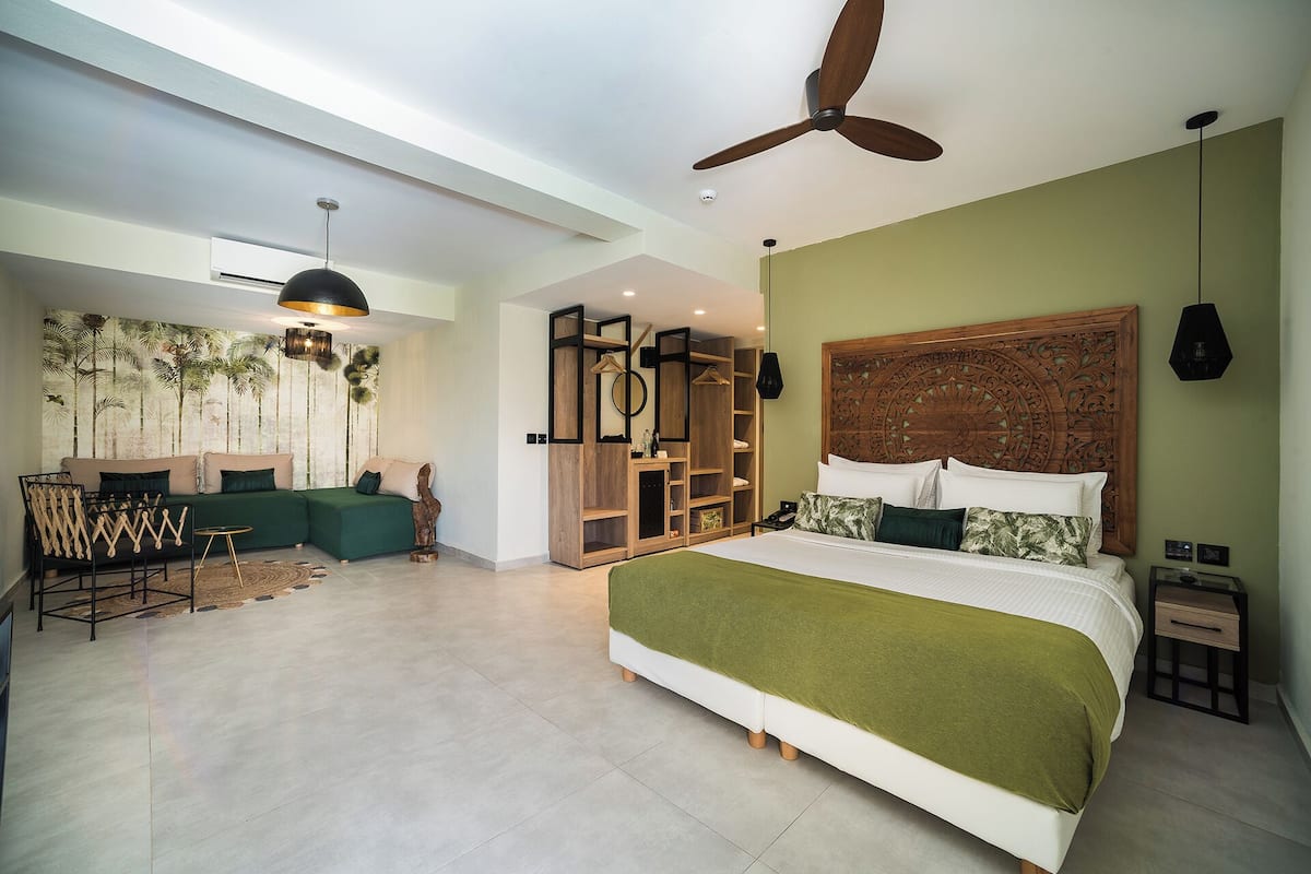 Superior-Studiosuite, eigener Pool | 1 Schlafzimmer, Zimmersafe, schallisolierte Zimmer