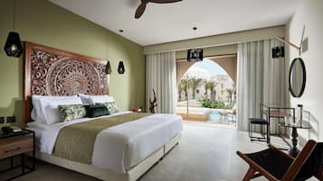 Superior Junior Suite with Private Pool | Zimmersafe, schallisolierte Zimmer, BĂŒgeleisen/BĂŒgelbrett