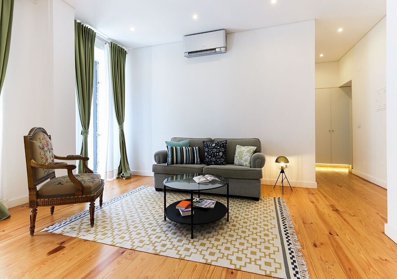 ALTIDO Modern classic 1-bed Apt w/ balcony, nearby Avenida da Liberdade