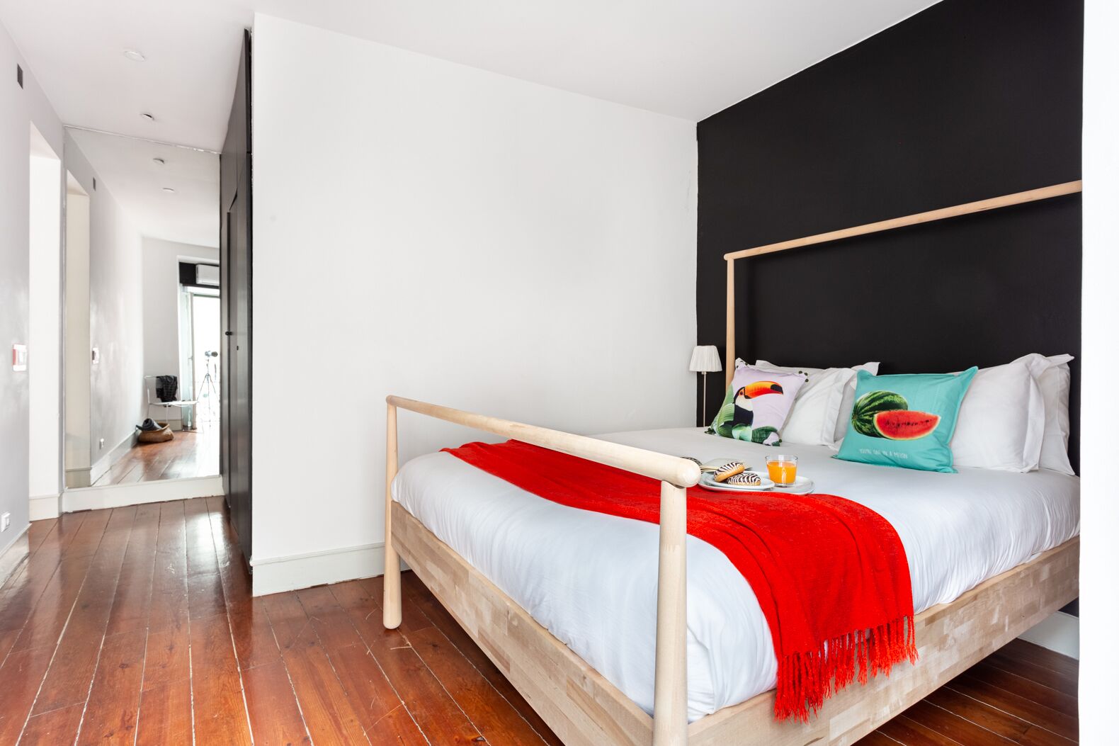 ALTIDO Bold & colourful 1-bed flat at the heart of Chiado, nearby Carmo Convent