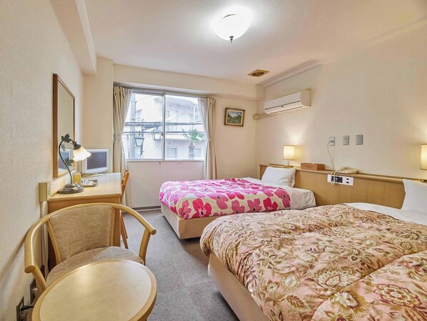 1 bedroom, desk, free WiFi, bed sheets