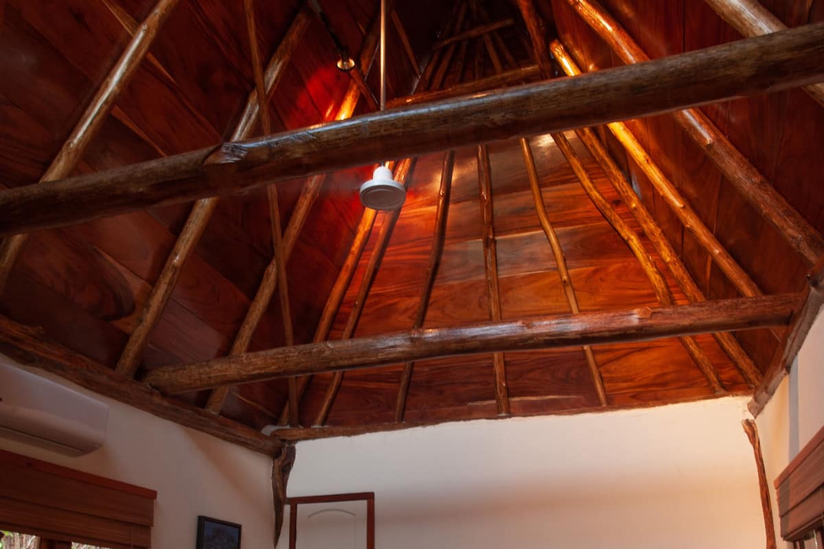 Cabin | WiFi (free), bed sheets