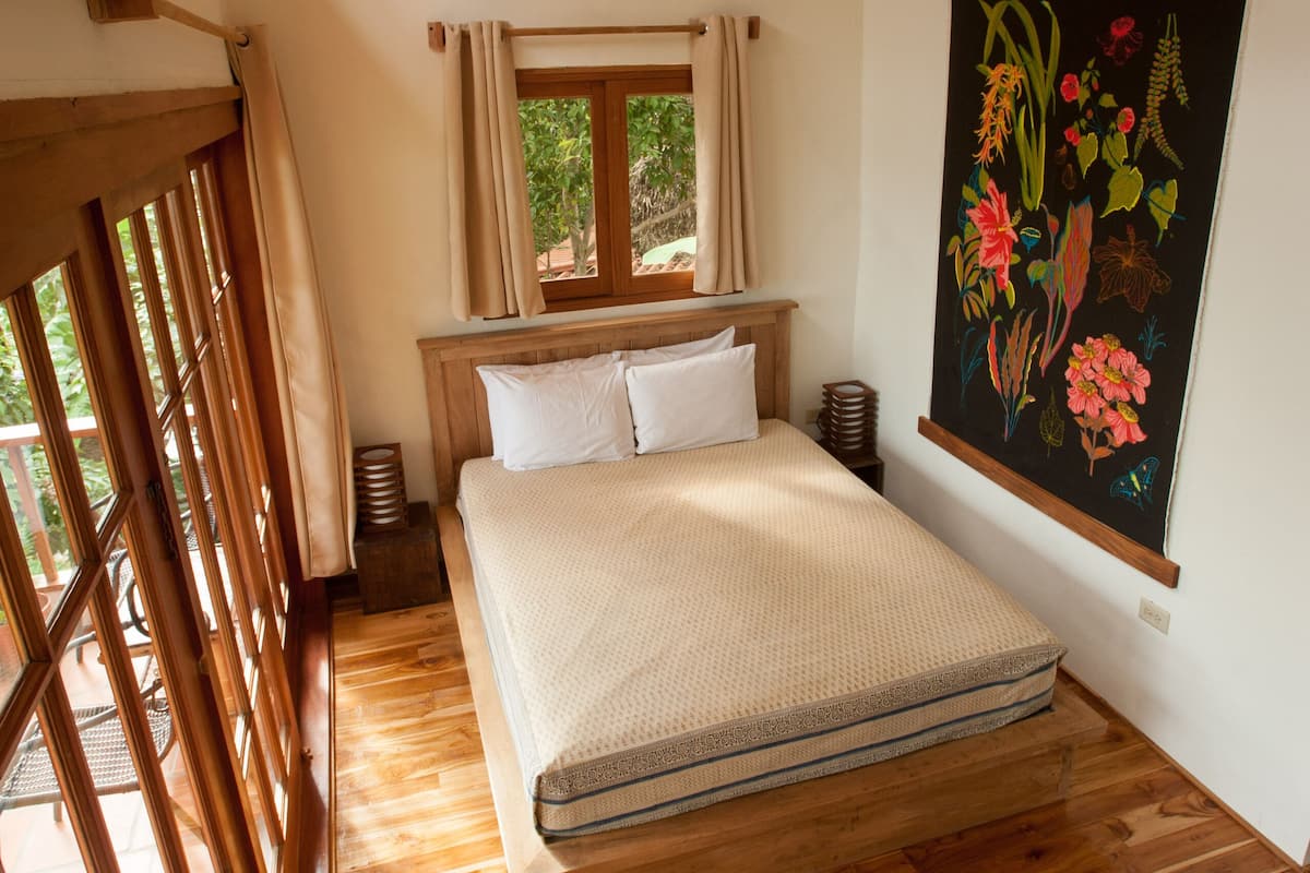 Romantic Room | WiFi (free), bed sheets