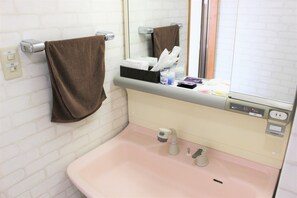 Hair dryer, towels