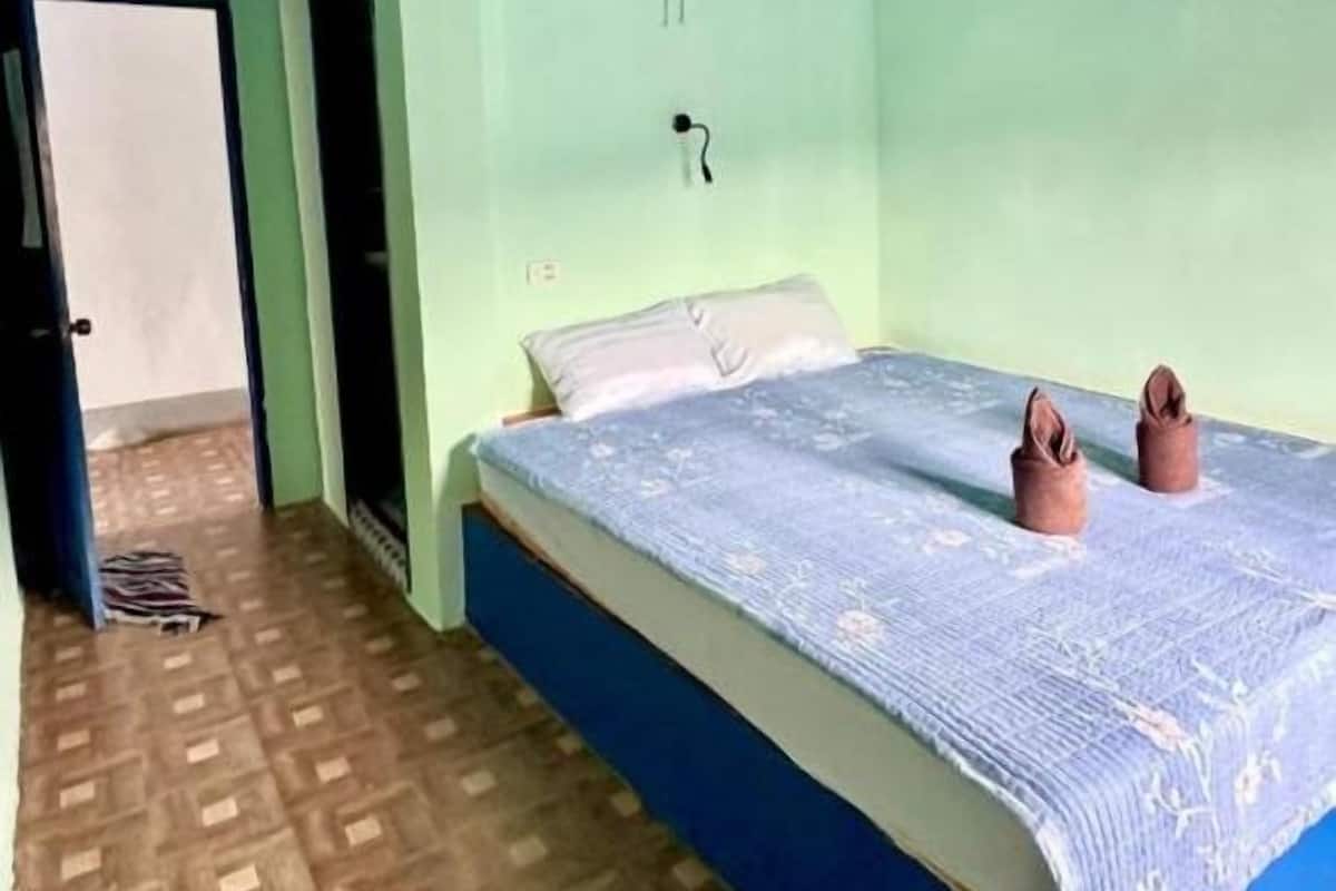 Basic Double Room