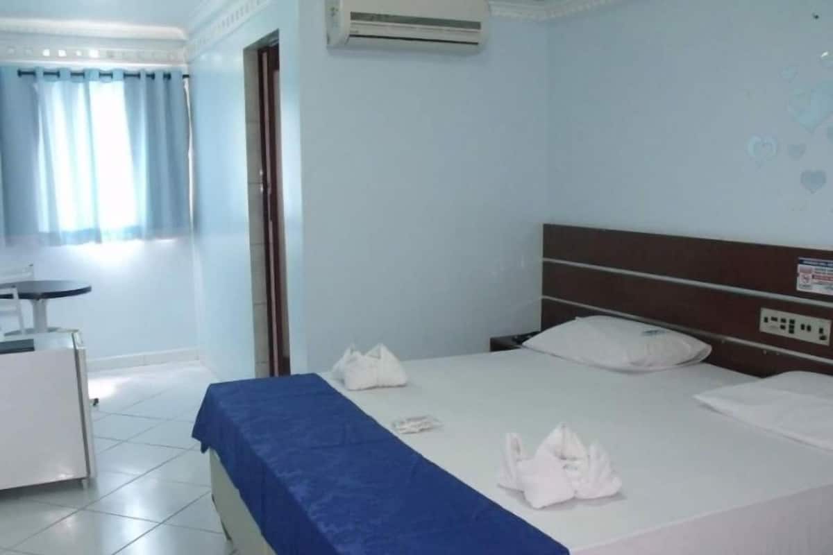 Double Room, 1 Double Bed | Minibar, free WiFi, bed sheets