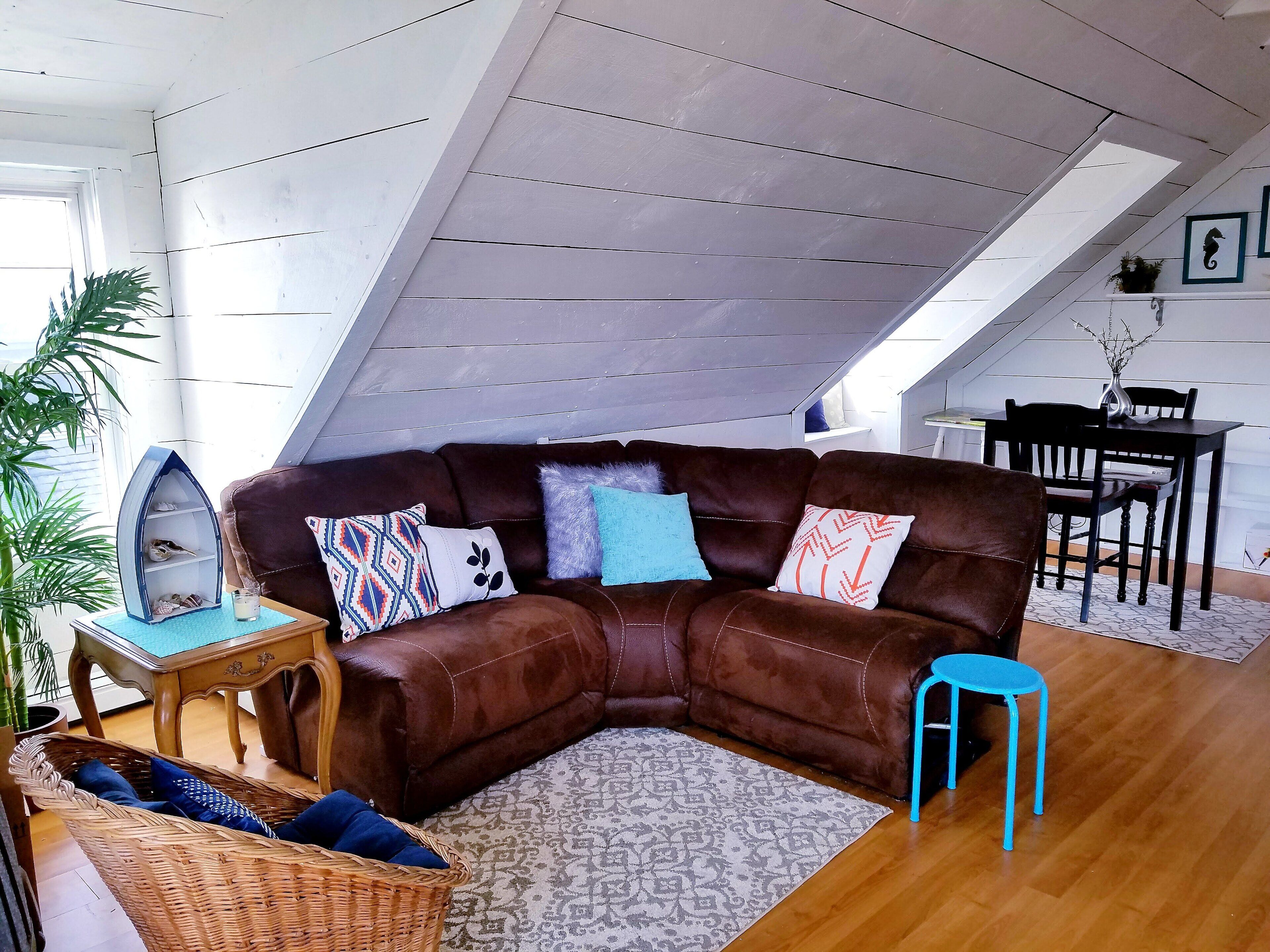 ⭐ SandDollar Suite - Private Deck with Gorgeous Views of Onset Beach ⭐