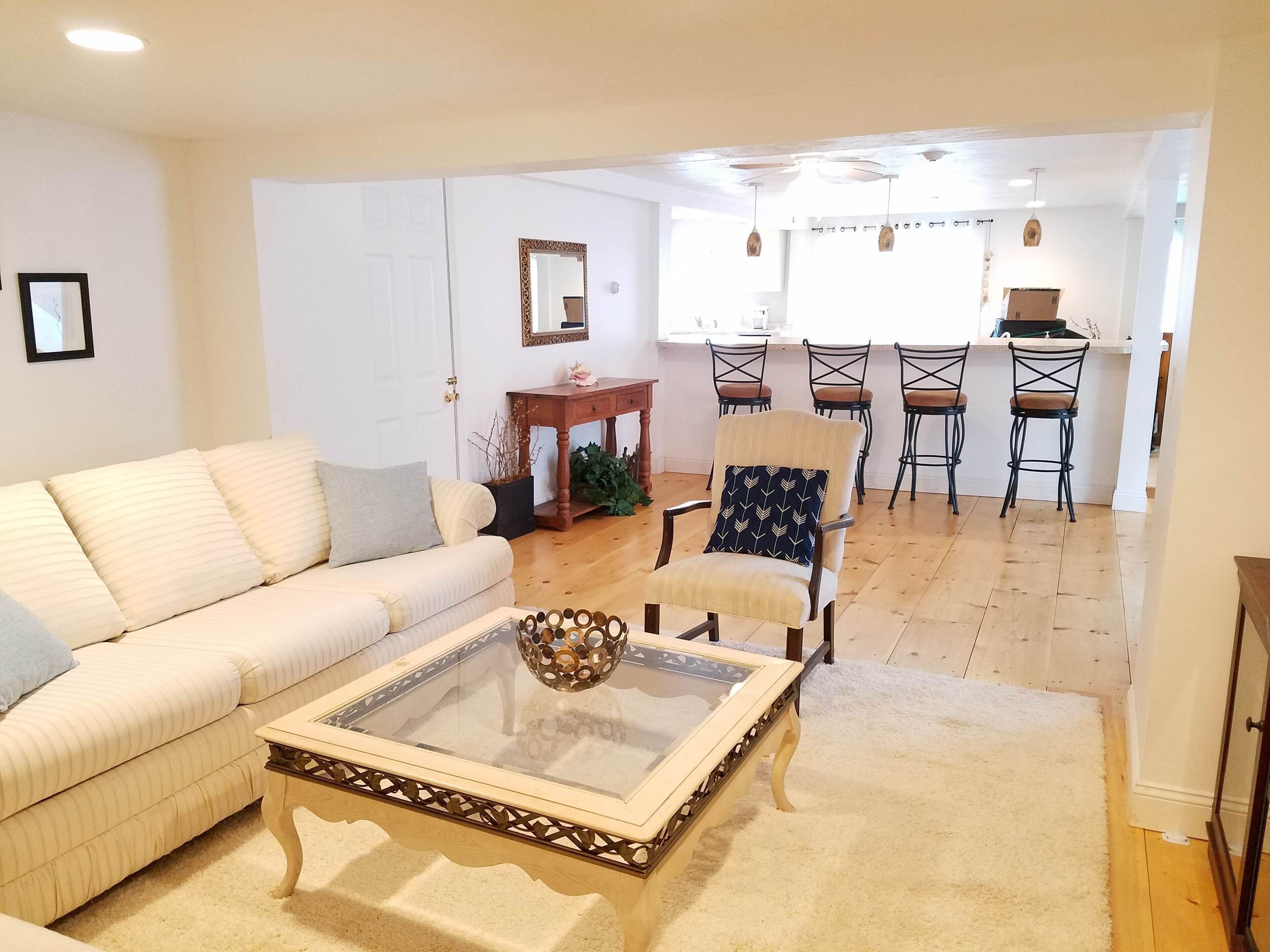 ⭐ Spacious and Bright , Very Close to Beach! ⭐