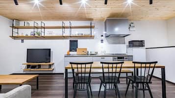 冰箱、微波炉、炉灶、厨具/餐具