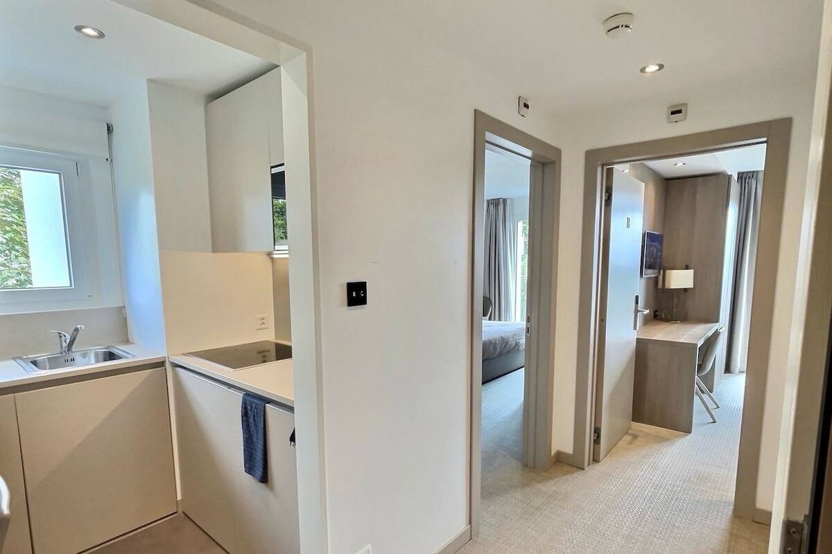 Family Suite | 1 bedroom, desk, laptop workspace, free WiFi