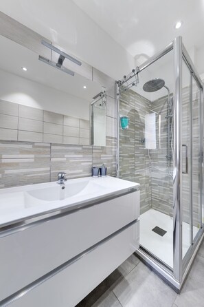 Bathroom - [Ariston-Cycle] CENTER House with Balcony ☆☆☆☆☆ (Sanremo)